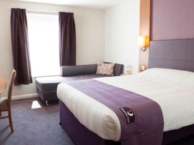 Premier Inn Glastonbury Exterior foto